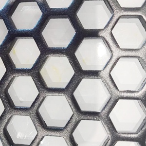 Maßgefertigtes Sechseckig Perforiertes Stahlblech/Perforiertes Metallgitterblech Aus Chinesischer Fabrik - Product Image 1
