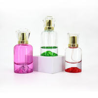 Nouveau style emballage de bouteille de parfum coloré à base épaisse luxe personnalisé clair 50ml 100ml vaporisateur de parfum bouteille en verre 30ml joint à sertir