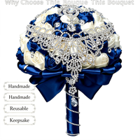 Luxuriöser Brautstrauß mit Satin-Kunstrosen und Silber-Strass-Verzierungen Elegante Europäische Hochzeits-Brautzeremonie-Dekoration