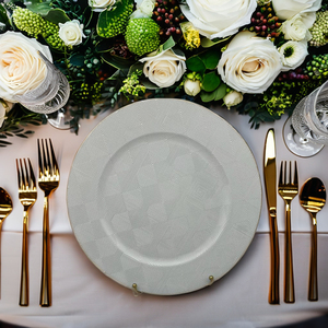 Assiette de présentation blanche classique écologique et portable pour intérieur/extérieur, accessoire de table de salle à manger style ferme, pour fêtes, en plastique - Product Image 1