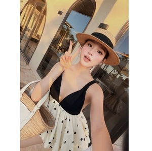 Robe d'été pour femme à pois, mini, col en V, sans manches, coupe trapèze, ample, en mousseline, taille naturelle, idéale pour les vacances, en promotion - Product Image 1
