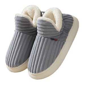 <span class=keywords><strong>Zapatillas</strong></span> de <span class=keywords><strong>casa</strong></span> al por mayor, pantuflas afelpadas, <span class=keywords><strong>zapatillas</strong></span> de interior para <span class=keywords><strong>hombre</strong></span>, nuevas pantuflas de invierno para mujer - Product Image 4