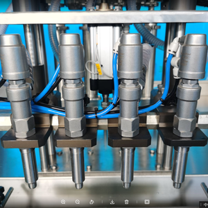 Ligne de remplissage chimique quotidienne entièrement automatique de nettoyage de bouteilles de lait de <span class=keywords><strong>toner</strong></span> d'huile liquide - Product Image 2