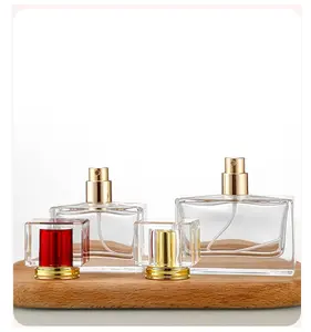 卸売カスタムミニマリストスクエア香水瓶: エレガントな化粧品ディスペンシング、30mlと50mlのセレクション