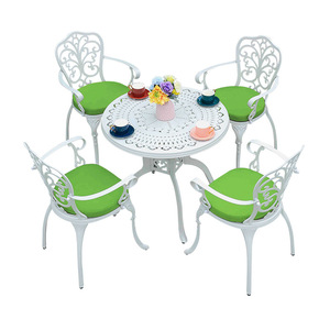 Ensemble de jardin en aluminium moulé, mobilier d'extérieur 4 places, style européen, résistant aux intempéries, table et chaises pour cour et patio - Product Image 1