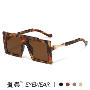 Eyewear Square <b>Oversized</b> <b>Sunglasses</b> UV400 PC Frame Unisex - Product Image 2