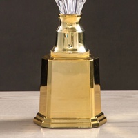 Trophées et médailles universels en plastique pour les industries automobile, éducative et d'assurance GD06