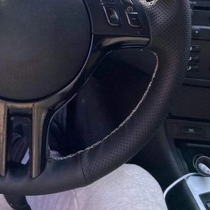 Funda de Volante de Coche de Cuero Artificial Antideslizante Cosida a Mano para <span class=keywords><strong>BMW</strong></span> <span class=keywords><strong>E46</strong></span> M3 E39 <span class=keywords><strong>330i</strong></span> 540i 525i 530i 330Ci <span class=keywords><strong>2001</strong></span> - 2003 - Product Image 3