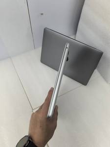 Laptop de Segunda Mano de 13" 2020 Retina Pro A2289 8GB de RAM y 256GB de Almacenamiento para Macbook Usado - Product Image 6