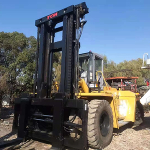 Chariot élévateur d'occasion TCM FD300 pour travaux de terrassement - Offre Spéciale - Product Image 1