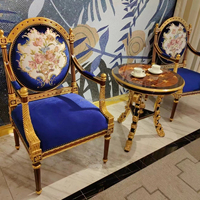 Interior de madera pierna real de madera tallada azul terciopelo tapicería bordado azul ocio salón acento silla para sala de estar
