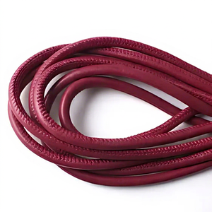 Cordon en cuir personnalisé en gros, couleur et taille au choix |   Cordon rond cousu de 6 mm pour lacets, bijoux DIY et composants de bracelets - Product Image 1