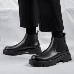 Bottes Chelsea en cuir PU élégantes et confortables pour homme, à semelle épaisse rehaussante, style habillé, à enfiler, montantes à la cheville - Product Image 1