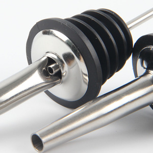 Bouchon de bouteille Lixing en acier inoxydable avec joint en caoutchouc noir pour bouteilles de vin et d'huile - Product Image 2