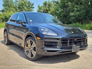 <span class=keywords><strong>Porsche</strong></span> <span class=keywords><strong>Cayenne</strong></span> E-Hybrid Turbo S SUV d'<span class=keywords><strong>occasion</strong></span> 2024 : Économique et Performant - Product Image 5
