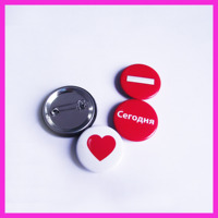 Badges en métal personnalisés en gros avec logo imprimé, badges en étain pour usage professionnel ou personnel, fabriqués en usine OEM
