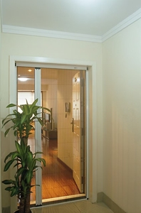 Mosquitera enrollable retráctil para puerta de dormitorio, venta directa de fábrica - Product Image 4