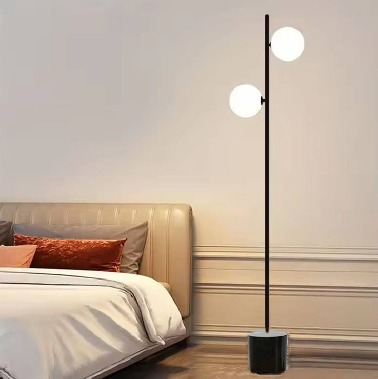 Poteau noir avec base noire