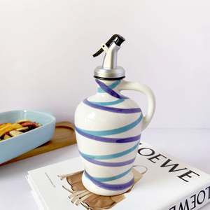 Flacon à <span class=keywords><strong>huile</strong></span> en céramique Vente en gros Bouteille de cruet en liège Bouteille <span class=keywords><strong>d</strong></span>'<span class=keywords><strong>huile</strong></span> <span class=keywords><strong>d</strong></span>'<span class=keywords><strong>olive</strong></span> colorée en céramique Bouteille <span class=keywords><strong>d</strong></span>'<span class=keywords><strong>huile</strong></span> en porcelaine de cuisine avec liège - Product Image 3