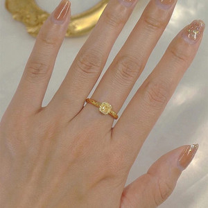Anillo Pequeño de Plata de Ley S925 con Diamante Amarillo, Diseño de Enredadera de Lujo Ligero Premium, Certificado GRS - Product Image 5
