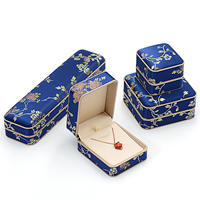 Coffret de présentation de bijoux en brocart de soie oriental exquis, broderie dorée, logo personnalisé, nouveau design, emballage de bijoux