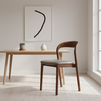 Chaise de salle à manger nordique moderne minimaliste en bois massif avec siège en cuir et dossier, design portable pour la maison, le bureau et l'hôtel