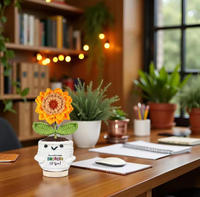Handgemaakte gehaakte zonnebloem, gehaakte aardbei, liefdeshart, plant in pot, Valentijnsdag cadeau voor thuisdecoratie