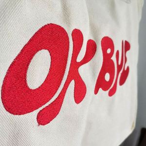 Sac fourre-tout en toile grande capacité avec logo brodé personnalisé, sac à bandoulière en coton beige pour le shopping – Vente en gros - Product Image 2