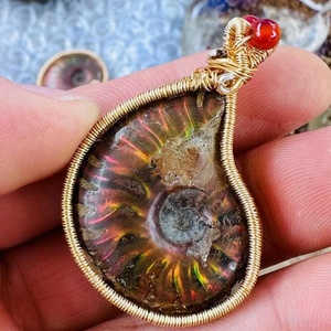 Fil fait à la main enveloppé de cristal spirituel naturel pierre de guérison bijoux fins ammonite fossile <span class=keywords><strong>pendentif</strong></span> - Product Image 3