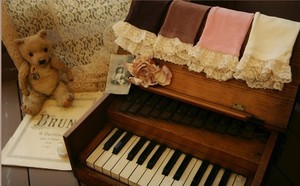 Vêtements pour enfants en gros en ligne : Joli pantalon à volants en dentelle pour filles, fabriqué en Chine - Product Image 4