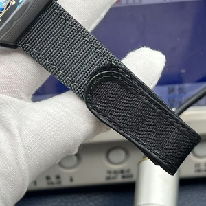 Montre-bracelet de créateur avec logo personnalisé en fibre de carbone design chronographe multifonction boîtier étanche lumineux - Product Image 4