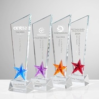 Vente directe usine Nouveaux trophées en cristal créatifs et colorés en forme d'étoile à cinq branches, trophées haut de gamme personnalisables pour les récompenses
