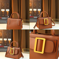 Tas persegi kecil gaya retro Hong Kong wanita versi Korea baru mode musim semi dan musim panas tas tangan gesper persegi warna solid.