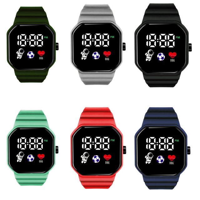 Hot Selling Cheap New Spaceman Football Silicone Lighting LED Electronic Digital Clock Watch for Child Student Sports Watch