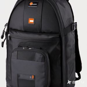 Sac à dos pour appareil photo de voyage portable, imperméable, en cuir vegan durable, fabriqué par une usine BSCI, compatible avec les appareils photo reflex numériques - Product Image 1