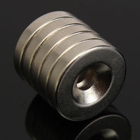 Aimants permanents en néodyme N35-N52 de 16 mm, 20 mm, 25 mm, 32 mm avec trous fraisé pour vis, base magnétique noire puissante pour montage et découpe