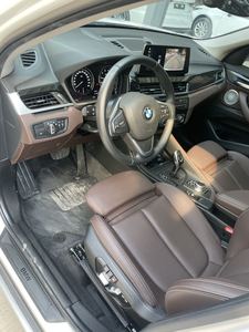 Autos Usados BMW X1 2023 SDrive20Li Edición Fashion Automático Volante a la Izquierda Gasolina Interior de Cuero Emisión Euro VI Turbo - Product Image 3