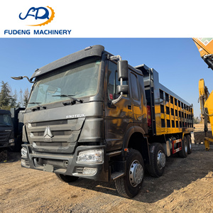 <span class=keywords><strong>Camion</strong></span> benne SINOTRUK HOWO 8X4 d'occasion, capacité de 50 tonnes, 336 ch, 420 ch, diesel, norme d'émission Euro 2, pour le transport de matériaux - Product Image 2