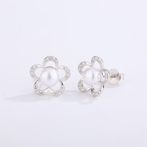 Élégantes boucles d'oreilles clous en argent S925 avec nœud papillon et perles d'eau douce, bijoux en zircon pour femme, cadeau de mariage ou de mariée - Product Image 2