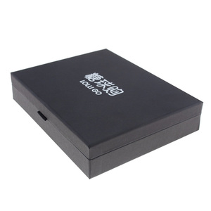Scatola Regalo di Lusso <span class=keywords><strong>VIP</strong></span> in Cartone Rigido Multistrato Stile Libro con Laminazione Opaca Goffrata e Chiusura Magnetica per Gioielli - Product Image 2