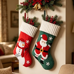<span class=keywords><strong>Chaussette</strong></span> <span class=keywords><strong>de</strong></span> <span class=keywords><strong>Noël</strong></span> personnalisée 2026 avec nom, décor <span class=keywords><strong>de</strong></span> cheminée <span class=keywords><strong>de</strong></span> <span class=keywords><strong>Noël</strong></span> en peluche Père <span class=keywords><strong>Noël</strong></span> Bonhomme <span class=keywords><strong>de</strong></span> neige, sac cadeau <span class=keywords><strong>de</strong></span> <span class=keywords><strong>Noël</strong></span> - Product Image 1