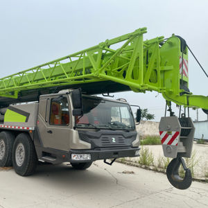 Grue sur camion Zoomlion 80t d'occasion de haute qualité, grue mobile de 80 tonnes, homologuée EPA - Product Image 1