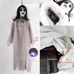 Décoration d'Halloween pour bar, maison hantée, scène d'évasion en chambre secrète : Grande fantôme suspendue effrayante (sorcière) - Product Image 4