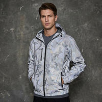 Veste coupe-vent en nylon personnalisée, coupe-vent léger à fermeture éclair avec capuche pour homme, veste réfléchissante pour homme, fabricant