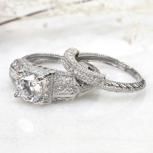 Bague en diamant, taille brillant rond, or blanc, bijoux de fiançailles pour femme, design géométrique, style de bague circulaire - Product Image 2