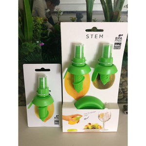 Wholesale 2pc promotion Kitchen Tools Citrus Spray manual spray fruit orange lemon squeezer spray