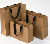 Sac de shopping en papier d'art imprimé sur mesure de luxe avec poignées en ruban pour vêtements et chaussures