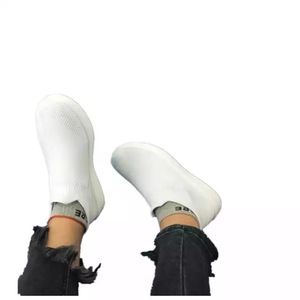 Chaussures de travail alimentaire tendance et respirantes 2023, chaussures en maille antidérapantes pour ateliers alimentaires - Product Image 3