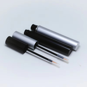 Emballage personnalisé en aluminium argenté et doré pour tubes d'eye-liner, conteneur de 5 ml, tube vide pour sérum de croissance des cils avec pinceau - Product Image 3
