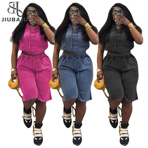 Conjunto Casual de Dos Piezas para <span class=keywords><strong>Mujer</strong></span>, Color Sólido, Manga Corta, Top <span class=keywords><strong>Corto</strong></span> con Capucha y Pantalones Cortos a Juego, Ropa Urbana Femenina - Product Image 1